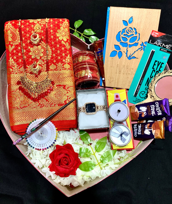 নকশী পল্লী প্রিমিয়াম গিফট বক্স